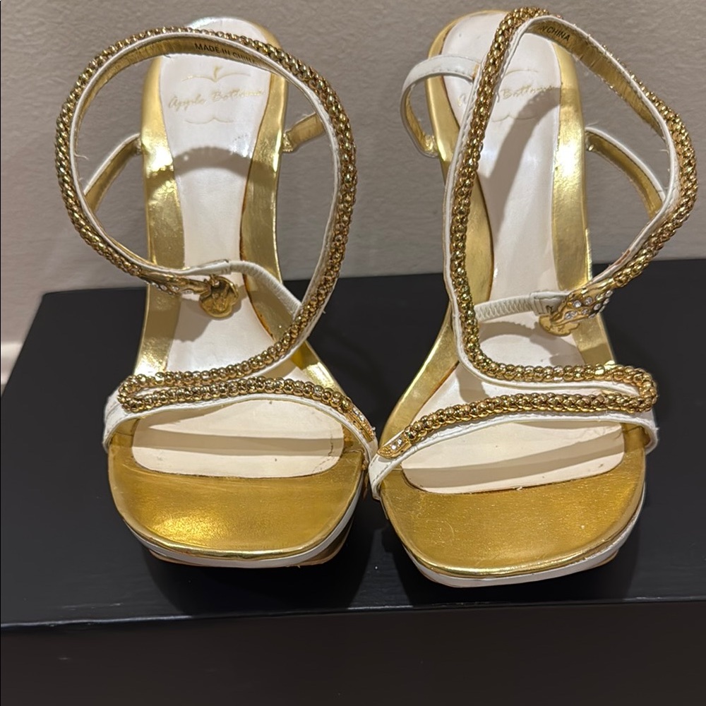 Apple Bottoms White and Gold Strappy Heels